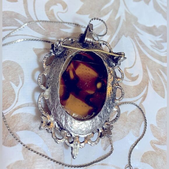 Amber / Brown Glass Cameo Brooch Pin & Necklace 18” Pendent 2.5” Gorgeous - Picture 5 of 6